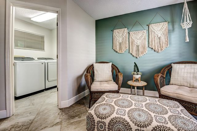 130 SOUTHAMPTON PLACE 360, Venice, FL 34293
