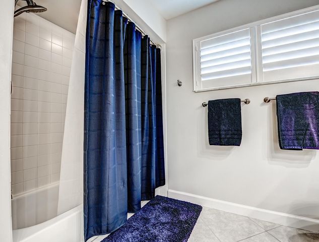 130 SOUTHAMPTON PLACE 360, Venice, FL 34293