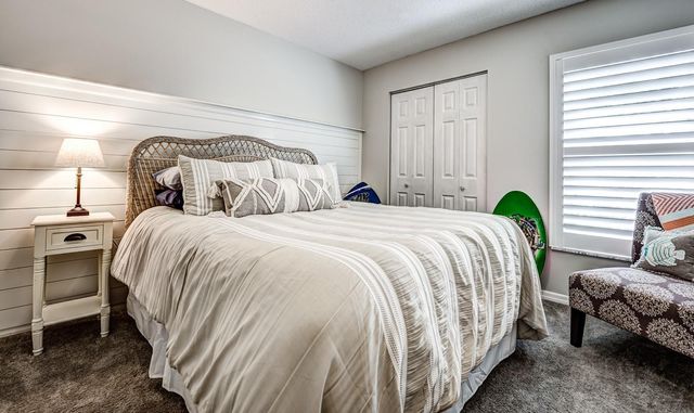 130 SOUTHAMPTON PLACE 360, Venice, FL 34293