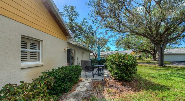 130 SOUTHAMPTON PLACE 360, Venice, FL 34293