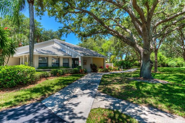 130 SOUTHAMPTON PLACE 360, Venice, FL 34293