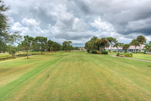 130 SOUTHAMPTON PLACE 360, Venice, FL 34293