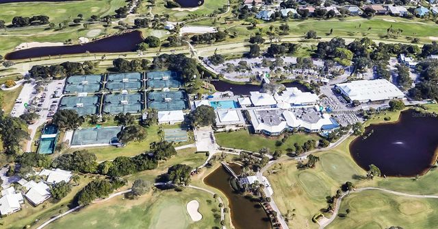 130 SOUTHAMPTON PLACE 360, Venice, FL 34293