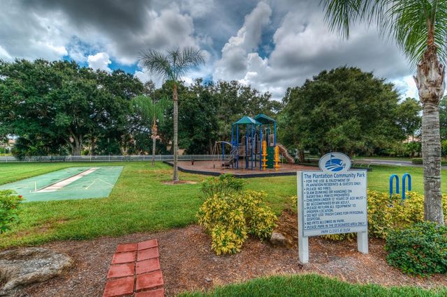 130 SOUTHAMPTON PLACE 360, Venice, FL 34293