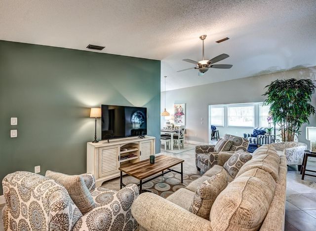 130 SOUTHAMPTON PLACE 360, Venice, FL 34293