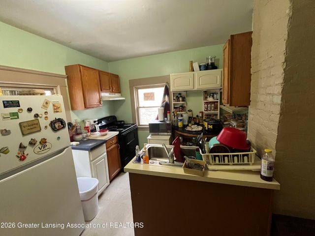 905 E Shiawassee Street, Lansing, MI 48912