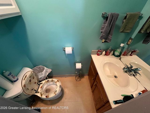 905 E Shiawassee Street, Lansing, MI 48912