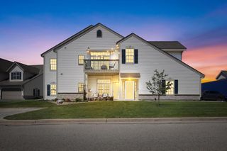 1070 Bedford COURT #201, Mount Pleasant, WI 53406