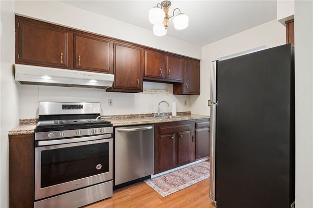1025 EDWARD ST, N Versailles, PA 15137