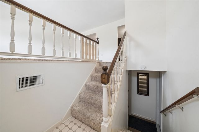 1025 EDWARD ST, N Versailles, PA 15137