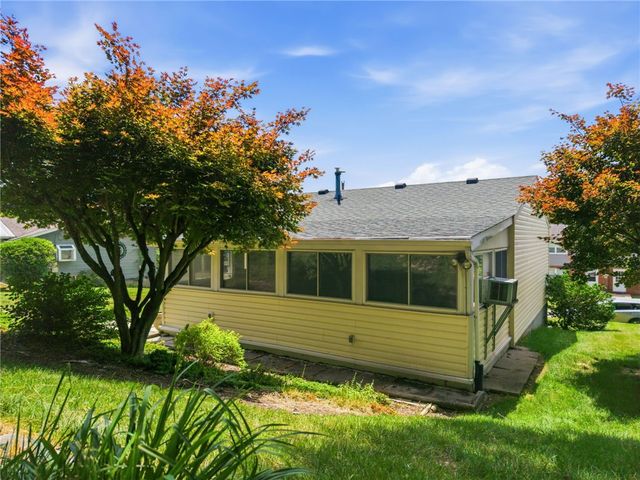 1025 EDWARD ST, N Versailles, PA 15137
