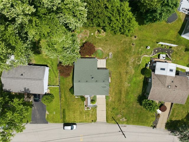 1025 EDWARD ST, N Versailles, PA 15137