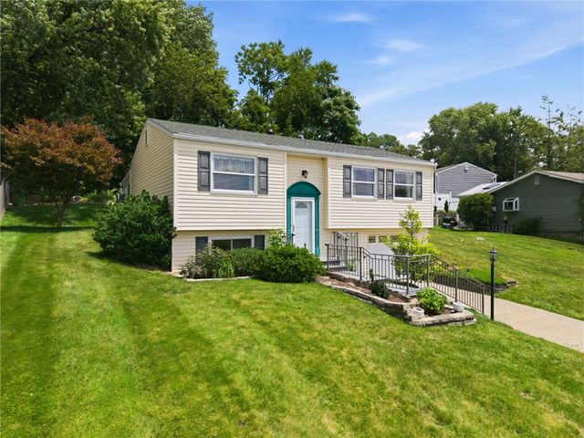 1025 EDWARD ST, N Versailles, PA 15137