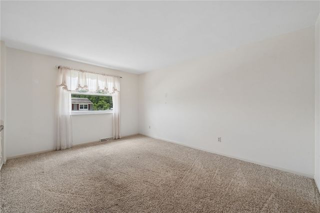 1025 EDWARD ST, N Versailles, PA 15137