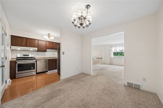 1025 EDWARD ST, N Versailles, PA 15137