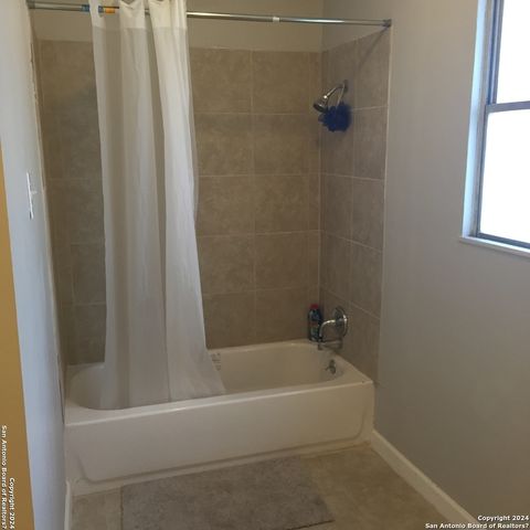 560 BABCOCK RD, San Antonio, TX 78201