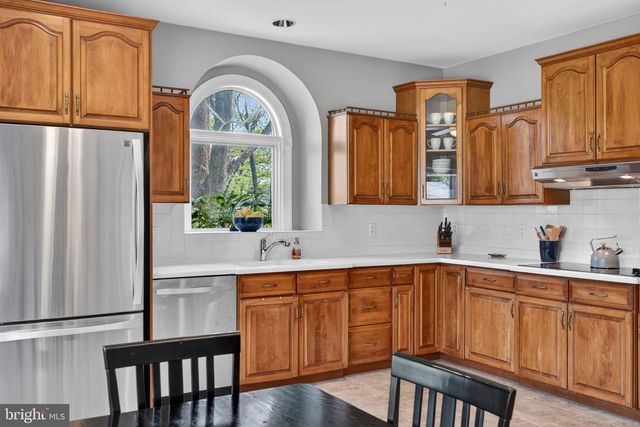 5255 LANDIS MILL RD, Bethlehem, PA 18015