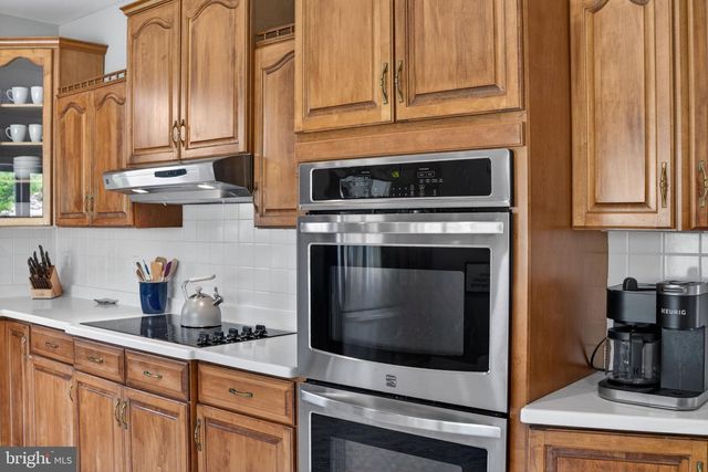 5255 LANDIS MILL RD, Bethlehem, PA 18015