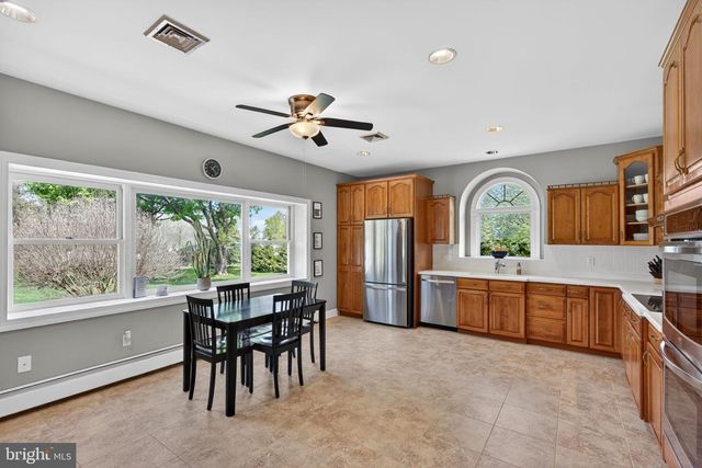 5255 LANDIS MILL RD, Bethlehem, PA 18015