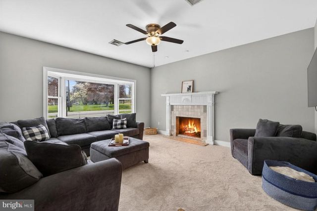 5255 LANDIS MILL RD, Bethlehem, PA 18015