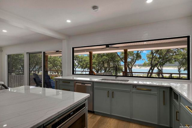 772 Lakebreeze, Canyon Lake, TX 78133