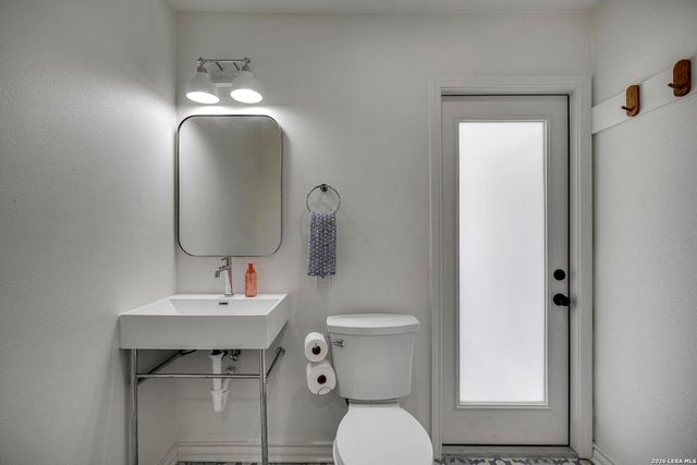 772 Lakebreeze, Canyon Lake, TX 78133