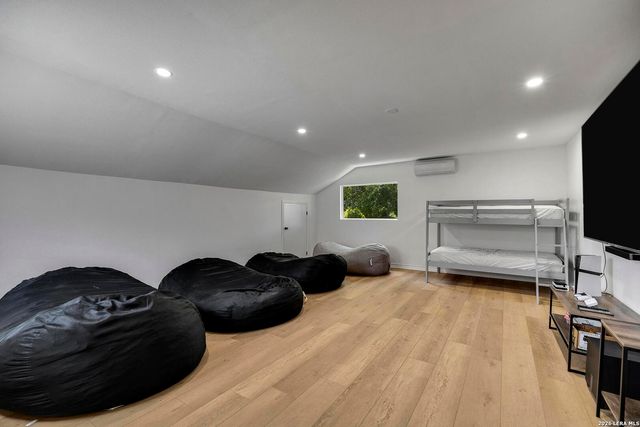 772 Lakebreeze, Canyon Lake, TX 78133