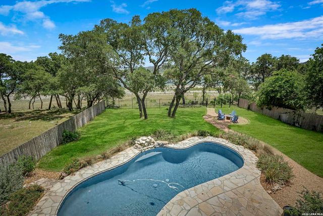 772 Lakebreeze, Canyon Lake, TX 78133