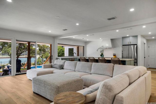 772 Lakebreeze, Canyon Lake, TX 78133