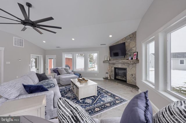 644 BROWNSVILLE RD, Reading, PA 19608