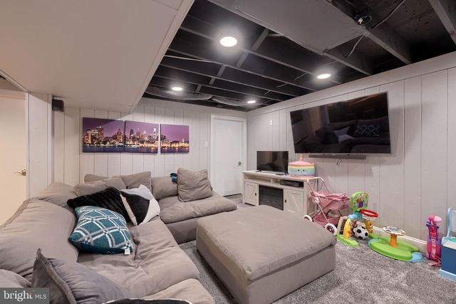 644 BROWNSVILLE RD, Reading, PA 19608