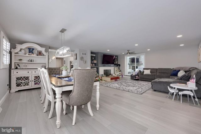 644 BROWNSVILLE RD, Reading, PA 19608