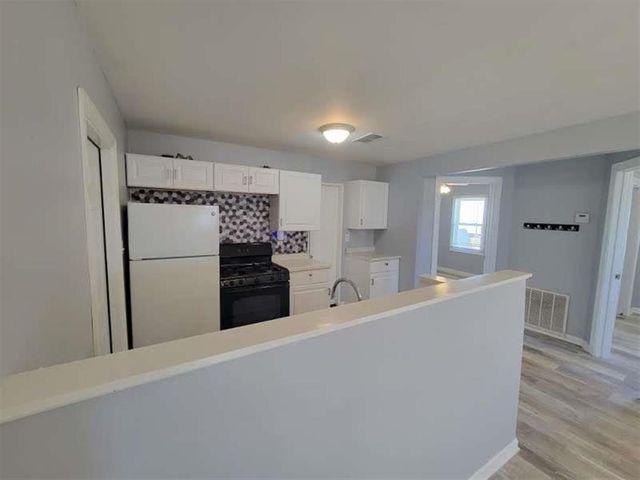 605 Riverside Drive, Westlake, LA 70669