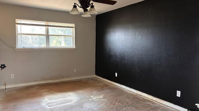 12632 C R 313, Tyler, TX 75708