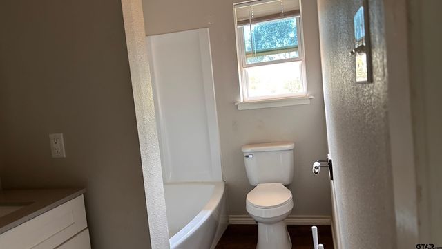 12632 C R 313, Tyler, TX 75708