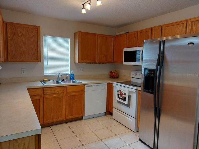 307 S OAKLAND AVENUE, Minneola, FL 34715