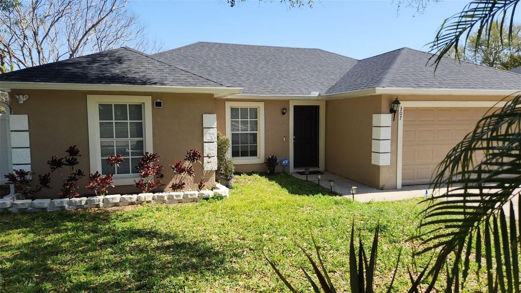 307 S OAKLAND AVENUE, Minneola, FL 34715