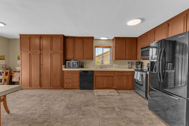 64543 Pinehurst Circle, Desert Hot Springs, CA 92240