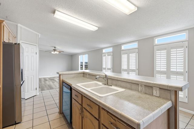 232 Broward, Marion, TX 78124