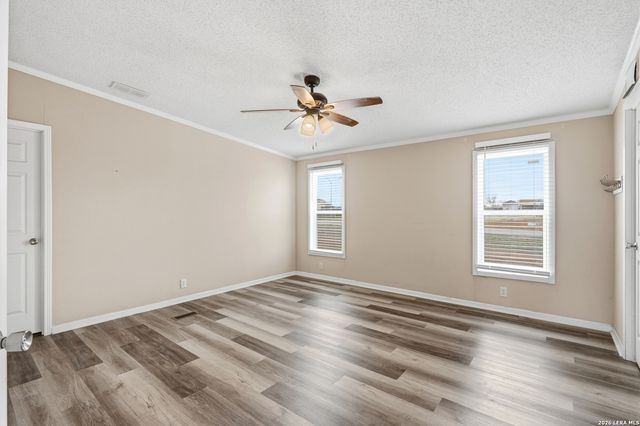 232 Broward, Marion, TX 78124