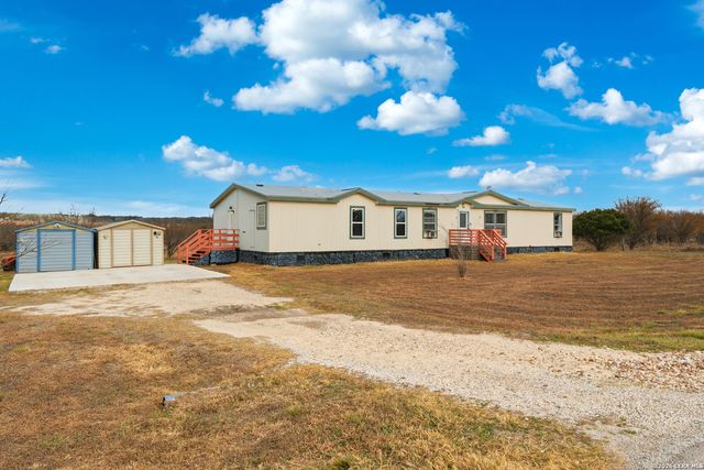 232 Broward, Marion, TX 78124