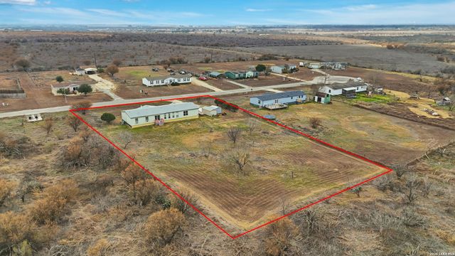 232 Broward, Marion, TX 78124