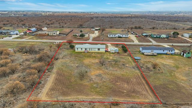 232 Broward, Marion, TX 78124