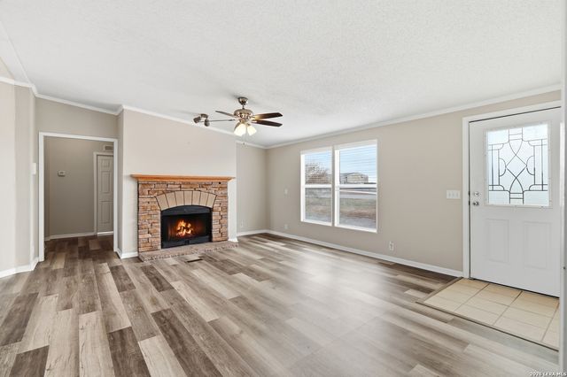 232 Broward, Marion, TX 78124