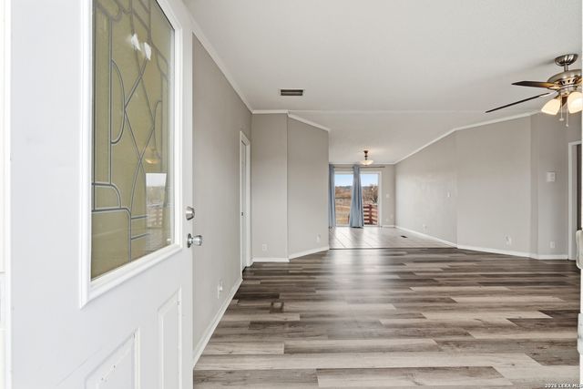 232 Broward, Marion, TX 78124