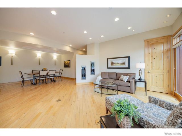 2034 Pearl Street 200, Boulder, CO 80302