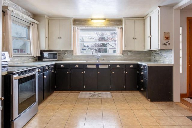 156 S JAMES STREET, Kimberly, WI 54136