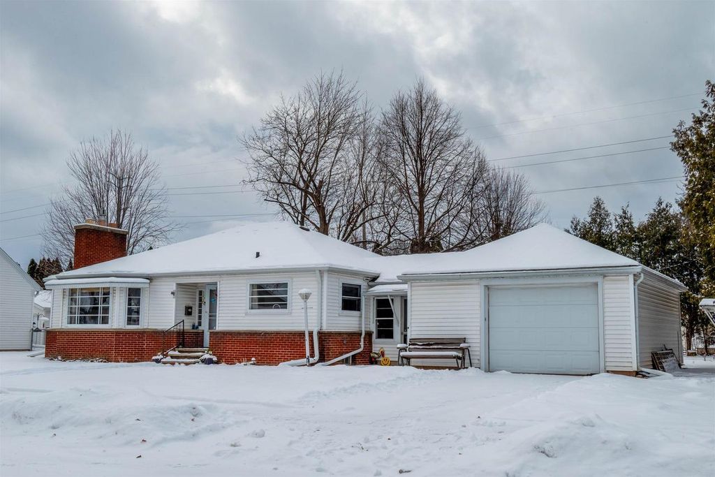 156 S JAMES STREET, Kimberly, WI 54136