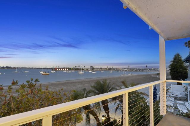 3630 Bayside Walk B, San Diego, CA 92109