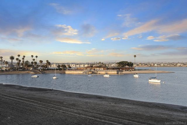 3630 Bayside Walk B, San Diego, CA 92109